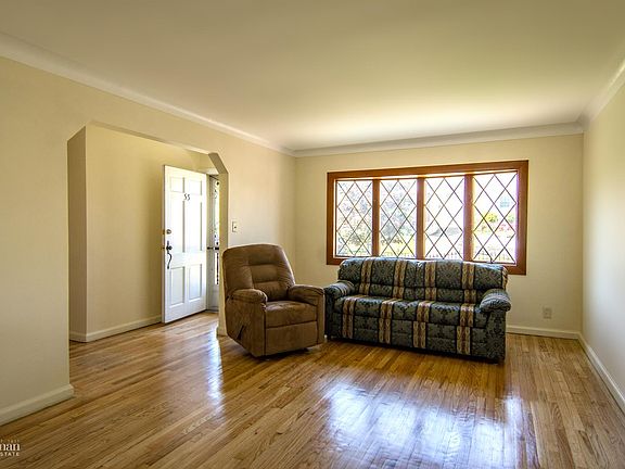 5th image of 53 Doris Ave