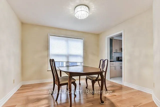 11 Berkeley Ct — Photo 4