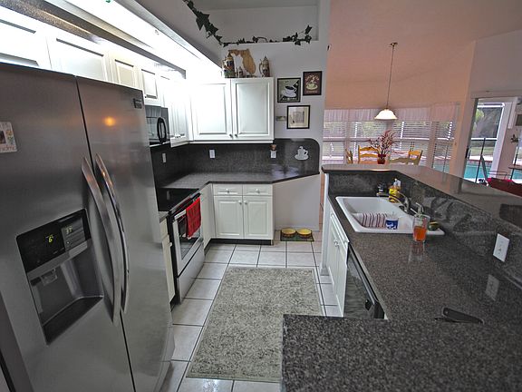 4th image of 9580 Shadow Oak Ln