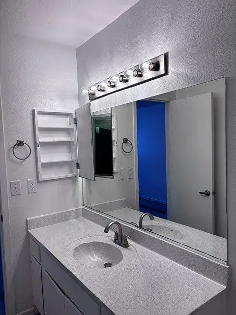 2 bed, 1.5 bath, 980 sqft, $1,634 — Photo 4