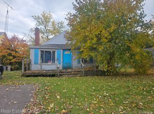 5910 Lakeview St, Newport, MI 48166