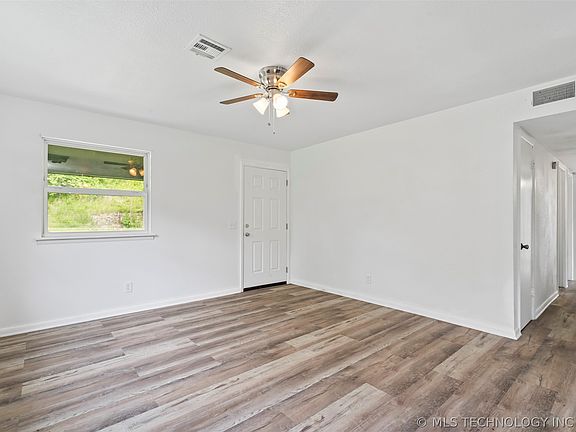 5th image of 50272 S 568th Rd
