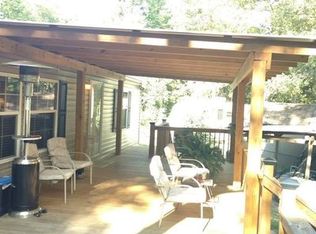 48 Jackson Cove Rd, Deatsville, AL 36022