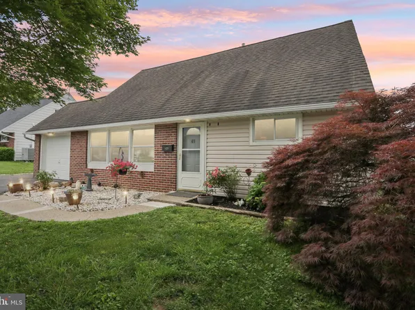 49 Quail Rd, Levittown, PA 19057