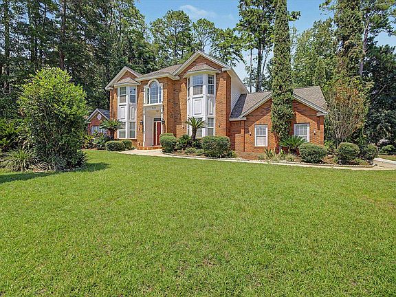 2nd image of 3551 Gardenview Way