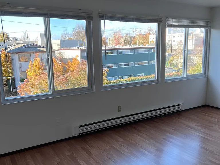 6314 42nd Ave SW — Photo 38