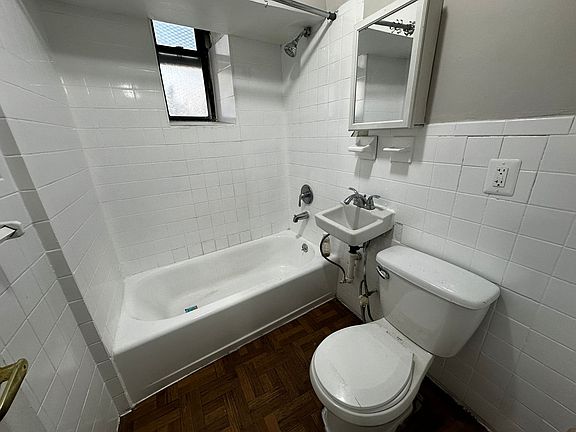 5th image of 500 Baldwin Ave #222E