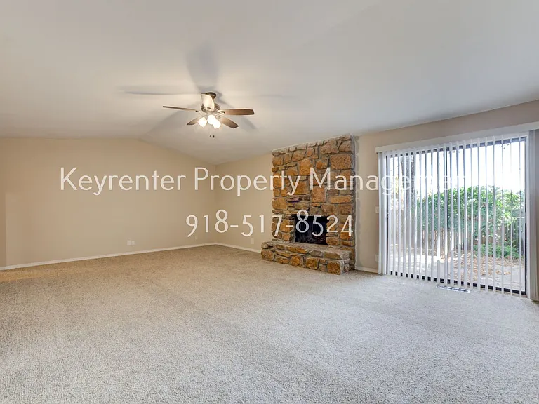 S 79th E Ave Duplex — Photo 32
