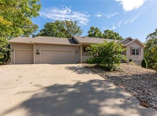 1 Portland Cir, Bella Vista, AR 72714