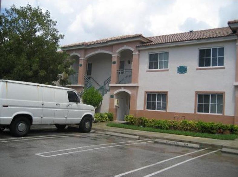 1st image of 1251 SE 28th Ct Unit 105