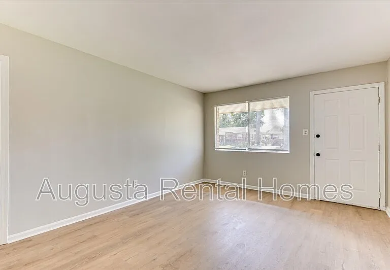 329 E View Dr — Photo 6