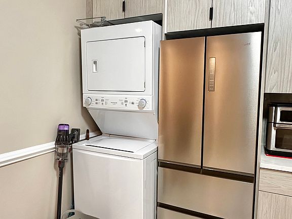 3rd image of 21708 43rd Ave Floor 1