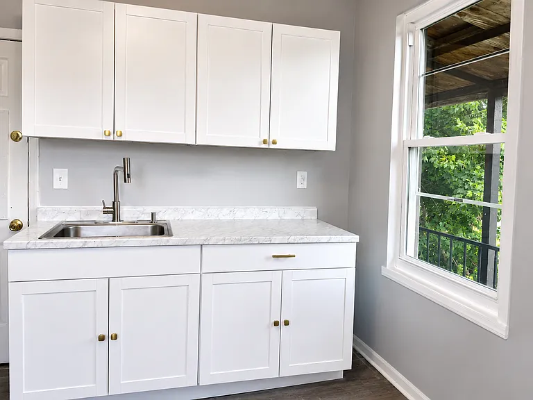 156 Poplar St #3R — Photo 2