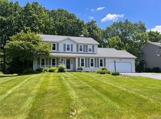 6046 Singletree Ln, Jamesville, NY 13078