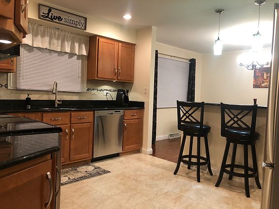 5th image of 3615 Winston Dr