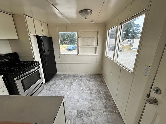 2nd image of 1020 SW 24th Ave #12