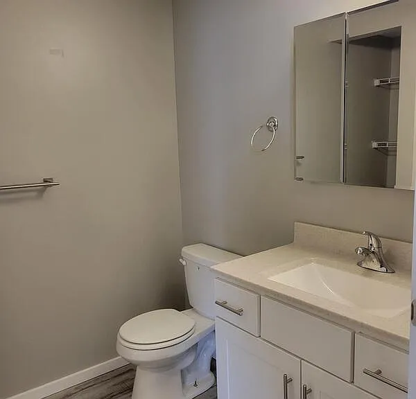 116 N 5th St #309 — Photo 9