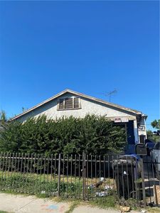 415 E 84th St #1, Los Angeles, CA, 90003