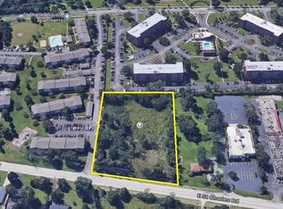 24W211 Saint Charles Rd, Carol Stream, IL 60188