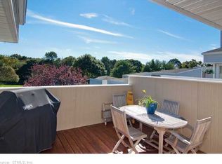 30 Stratton Way, Branford, CT 06405