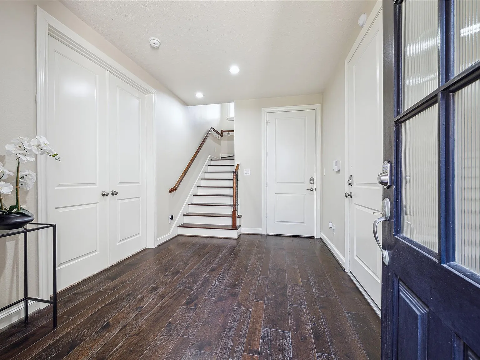 3 bed, 3.5 bath, 3024 sqft, $3,465 — Photo 3