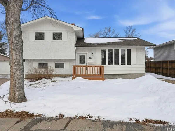 42 Aitken CRESCENT, Regina, SK S4R 5W7