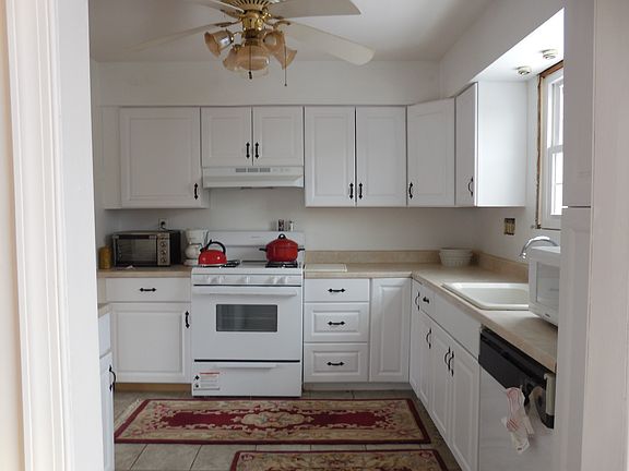 3rd image of 515 Virginia Ave