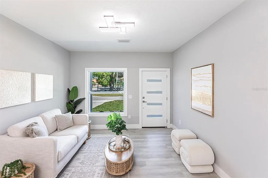 5 bed, 3.0 bath, 2295 sqft, $2,150 — Photo 4