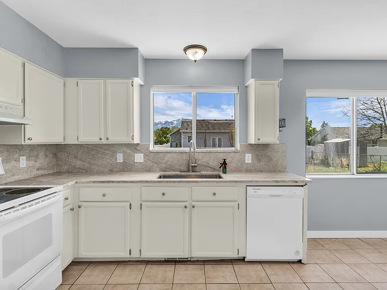 12669 S Old Fort Dr — Photo 7