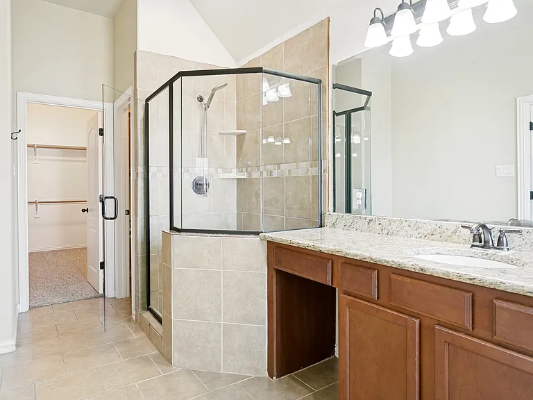 2450 Sunderland Ln — Photo 18