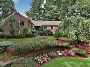20 Edgemere Rd, Lynnfield, MA 01940