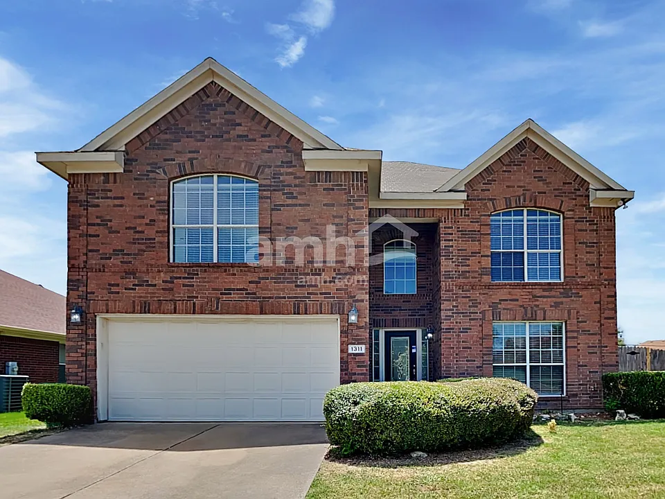 1311 Calvert Dr