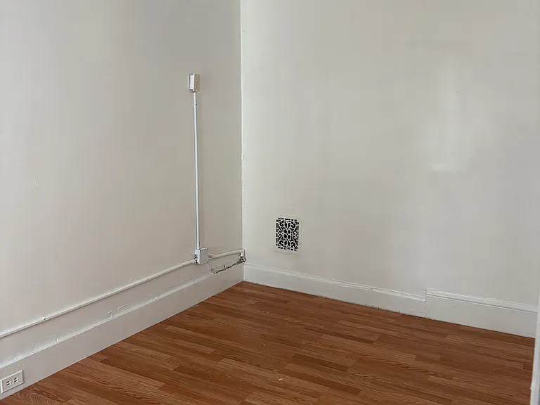 243 Pear St — Photo 4