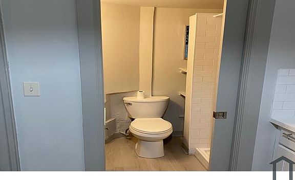 5th image of 817 Hayes St