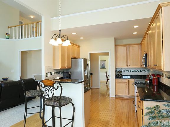 4th image of 7 Piedmont Forest Ct