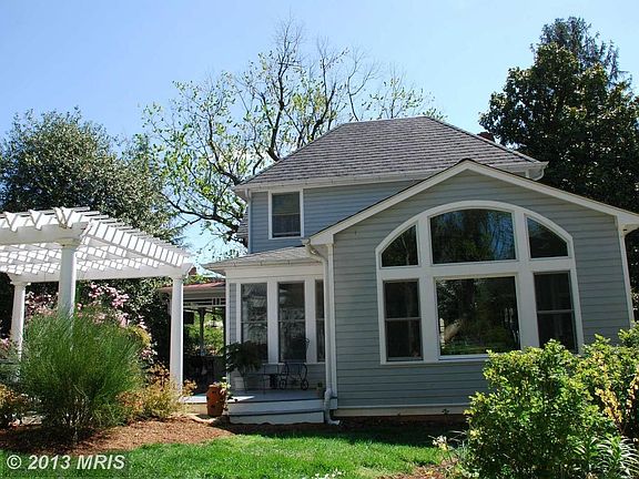 4th image of 10216 Kensington Pkwy