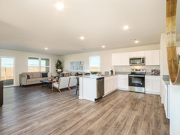 3rd image of 2543 Montano Ridge Dr