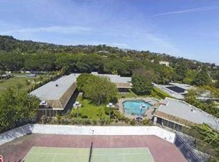 406 Robert Ln, Beverly Hills, CA 90210