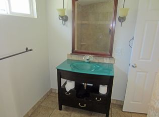 1040 Newbridge St, East Palo Alto, CA 94303