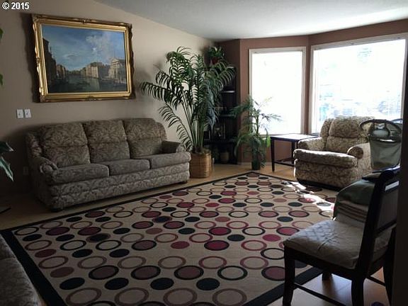2nd image of 10016 NE 62nd Cir