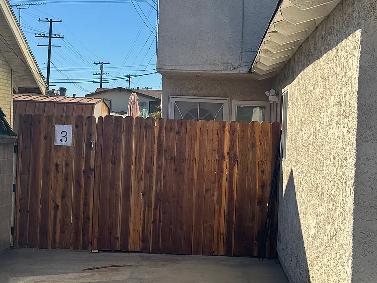 16516 S Manhattan Pl #3 — Photo 3