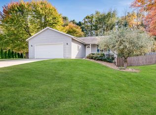 12224 Holmden Dr NE, Rockford, MI