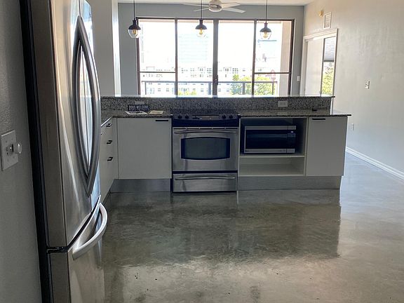 4th image of 226 5th Ave N APT 1501