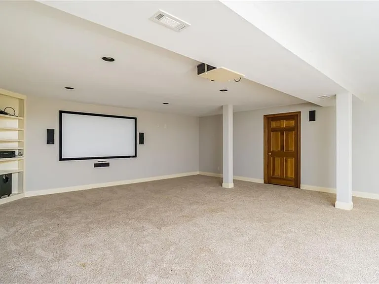 565 River Chase Point — Photo 21