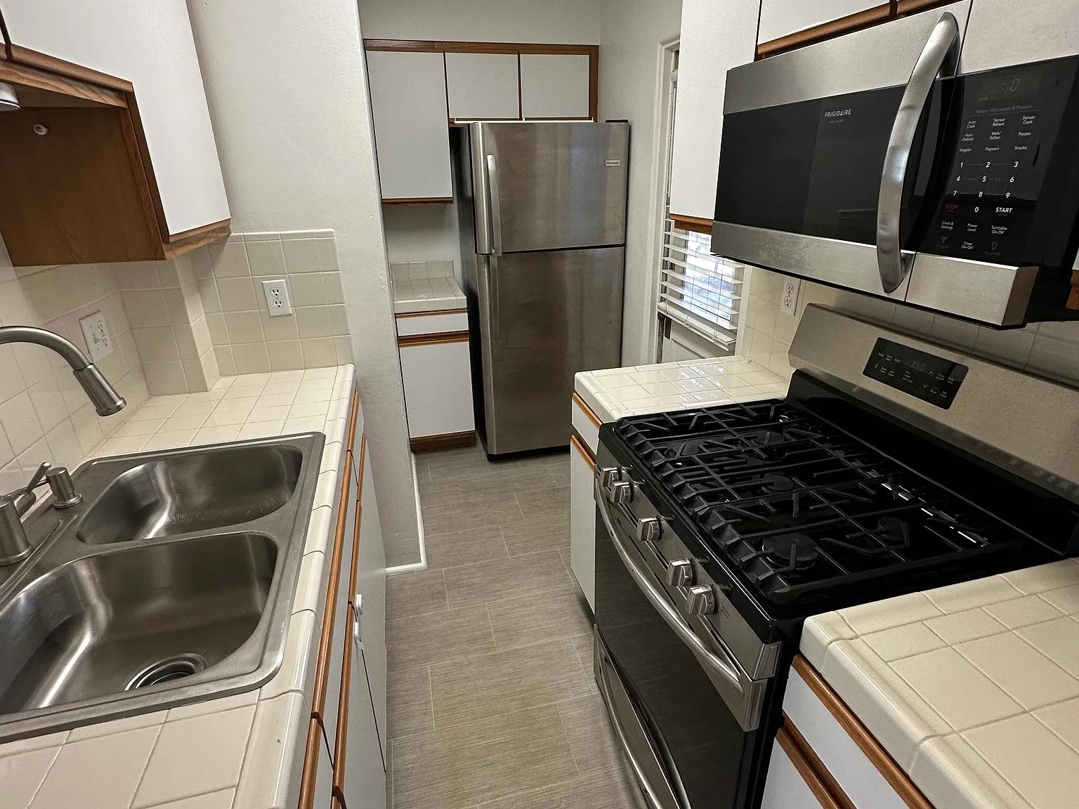 1 bed, 600 sqft, $2,000 — Photo 2