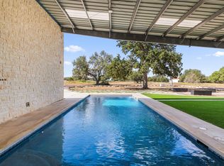 131 S Tailwind Dr, Blanco, TX 78606