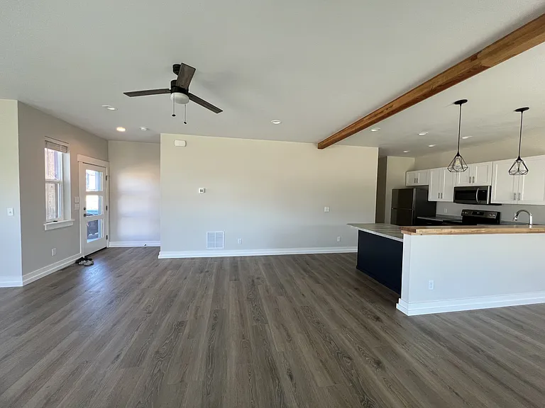 1185 Abigail Ln #A — Photo 6