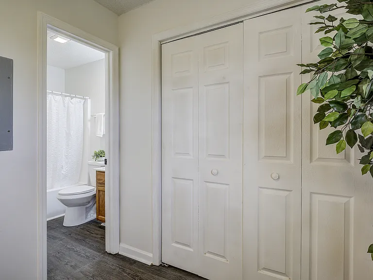 714 N North St #6 — Photo 16