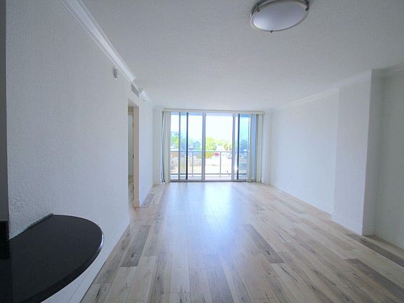 3rd image of 403 69th St #209
