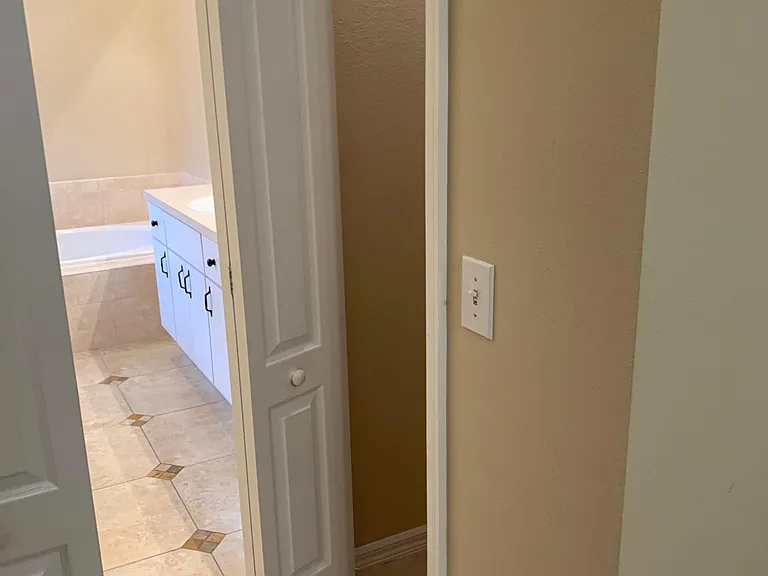 One of 2 or he/she walk in closet